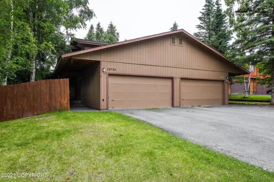 18720 N Lowrie LOOP, Eagle River, AK 99577