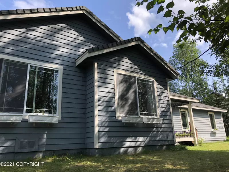 2075 W Church Ridge DR, Wasilla, AK 99654