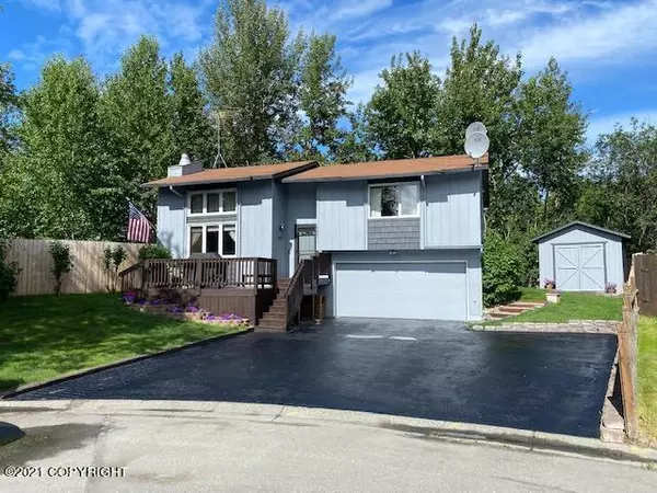 16622 Riddell CIR, Eagle River, AK 99577