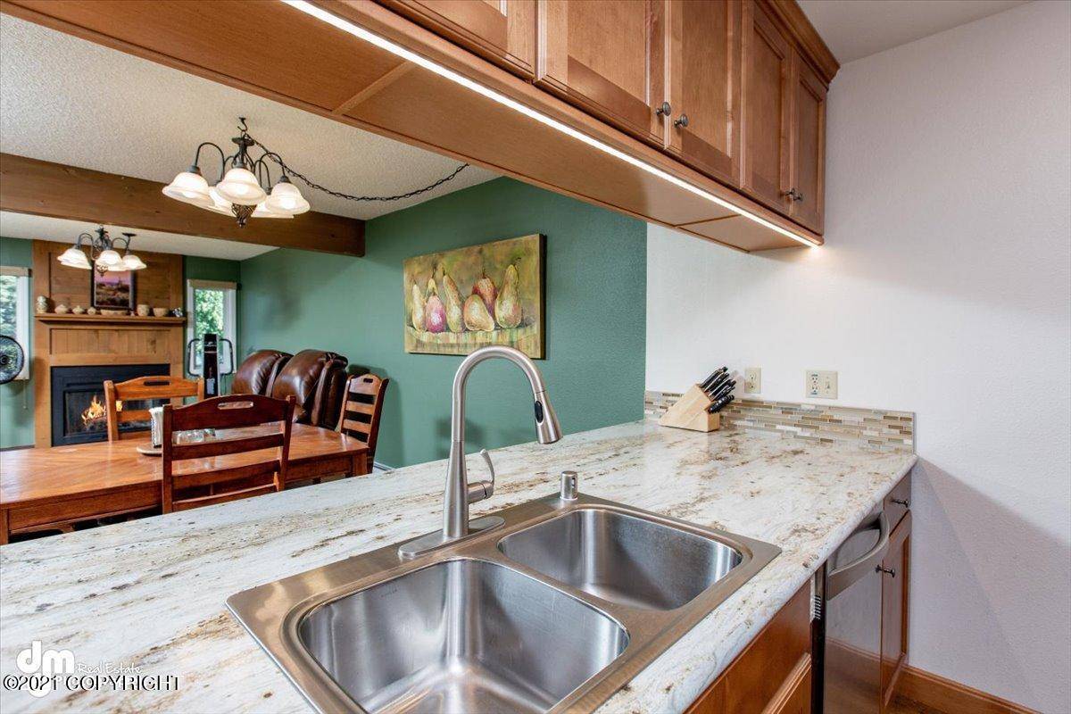 Anchorage, AK 99501,1641 Eastridge DR #202
