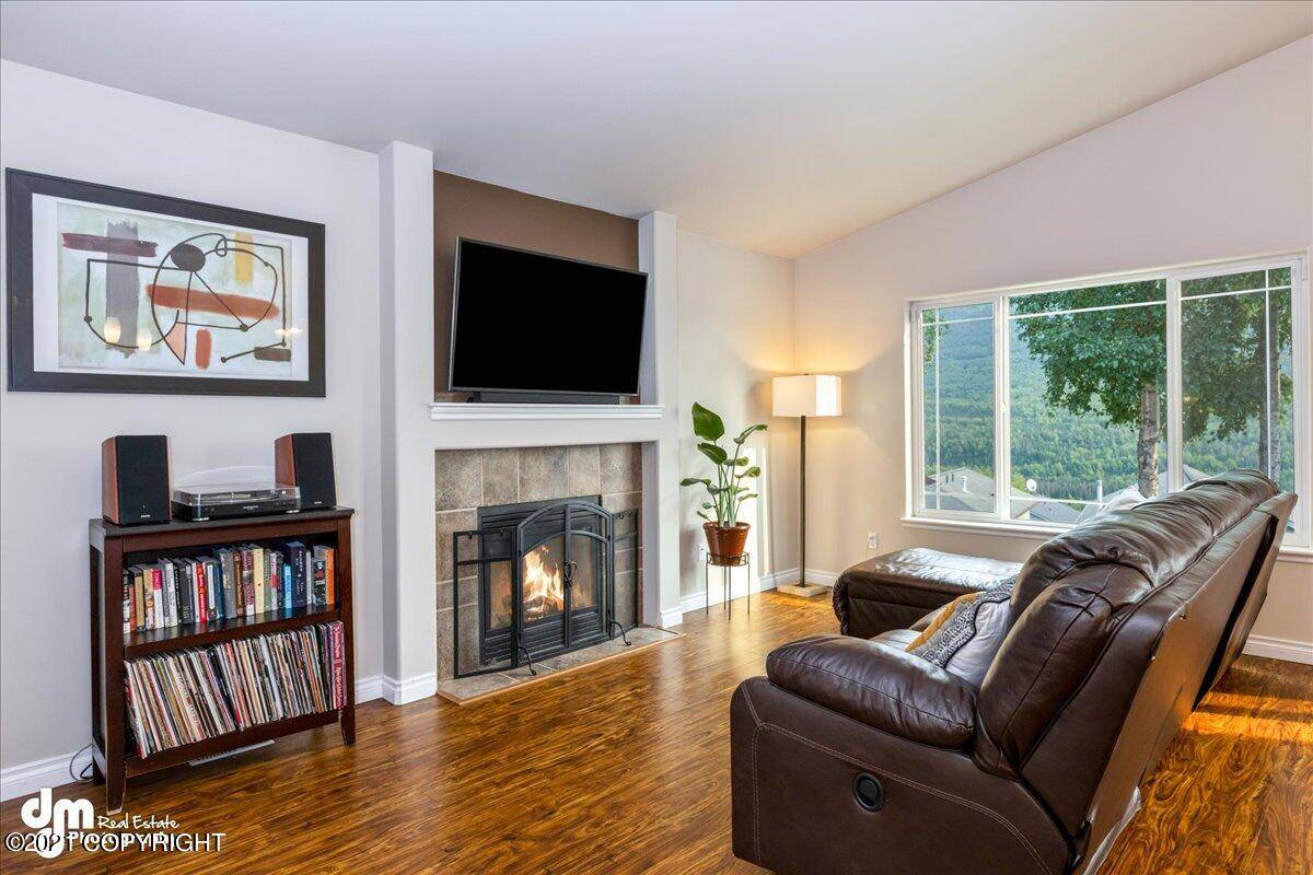Eagle River, AK 99577,20684 Mountain Vista DR