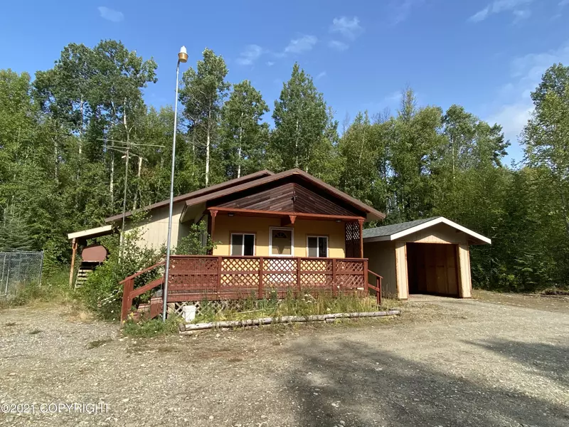 11012 N Nanlow LN, Willow, AK 99688