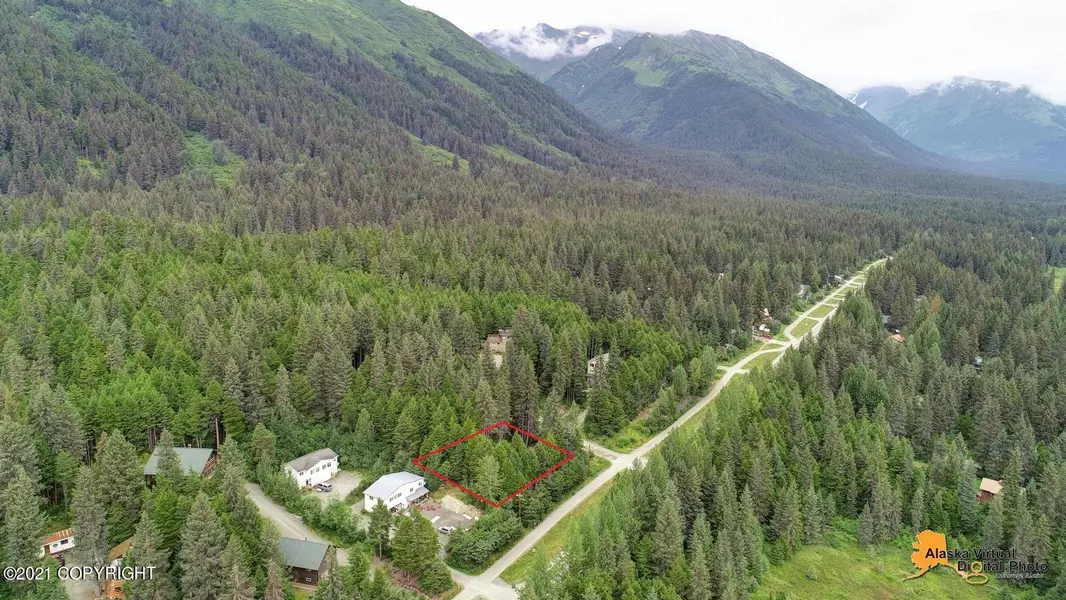 L8 DeEtte CIR, Girdwood, AK 99587