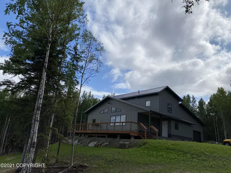 3425 Cathy LN, Delta Junction, AK 99737