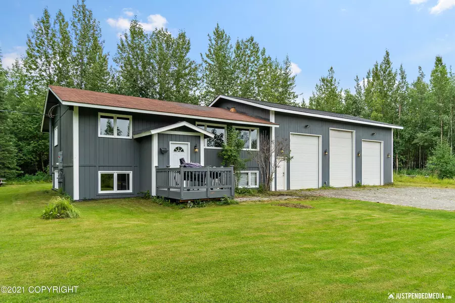 6877 N St Herman ST, Wasilla, AK 99654