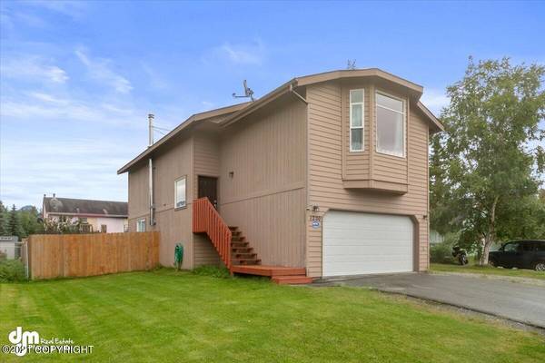 1220 W Woodstock DR, Palmer, AK 99645