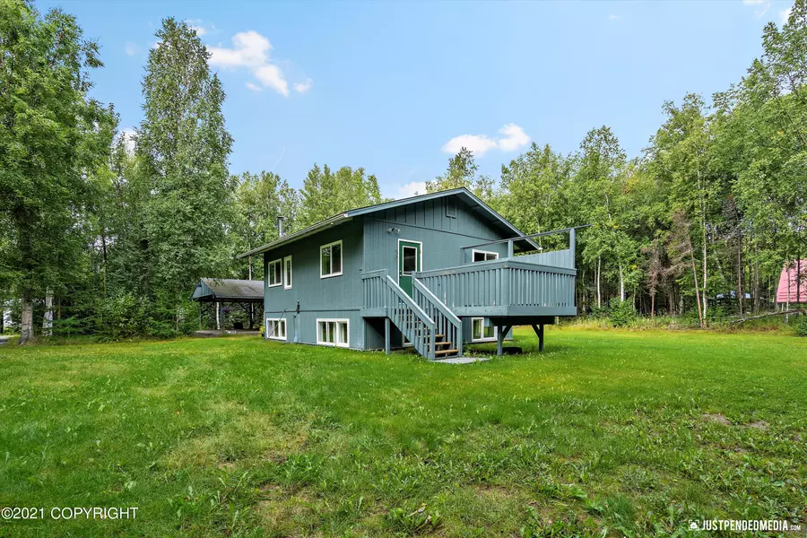 1405 N Kuhn DR, Palmer, AK 99645