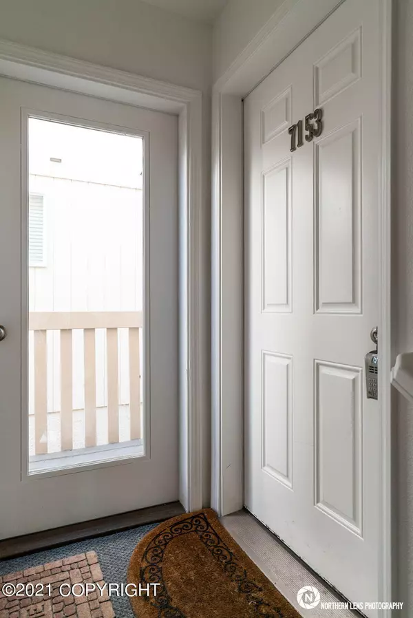 Anchorage, AK 99518,7153 Fairweather DR