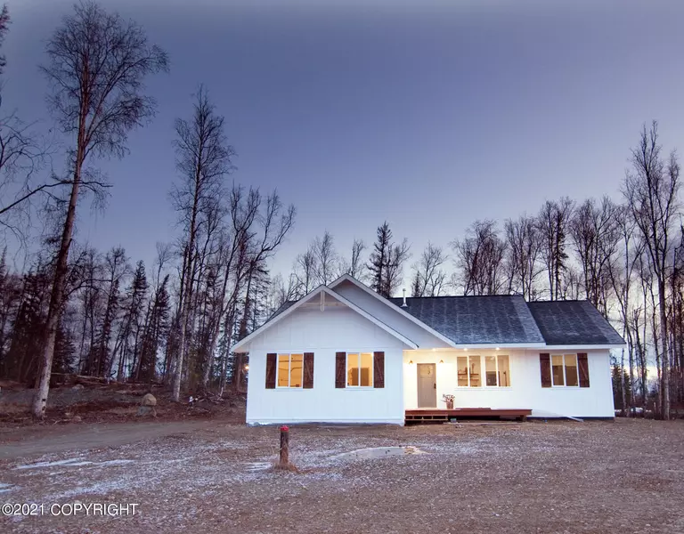 10168 W Clay-Chapman RD, Wasilla, AK 99623