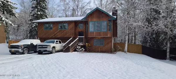 9621 Nizki CIR, Eagle River, AK 99577