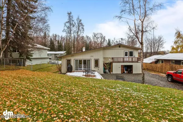 2411 Tradewind DR, Anchorage, AK 99516