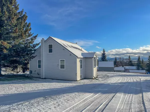 1983 E East End RD, Homer, AK 99603