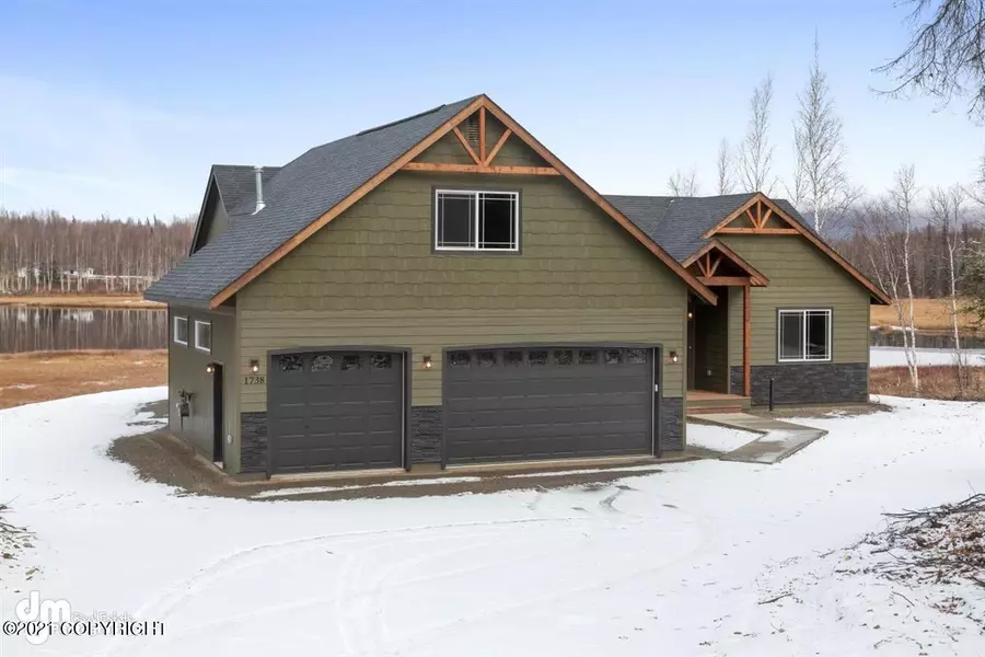 8816 E Strawberry CIR, Palmer, AK 99645