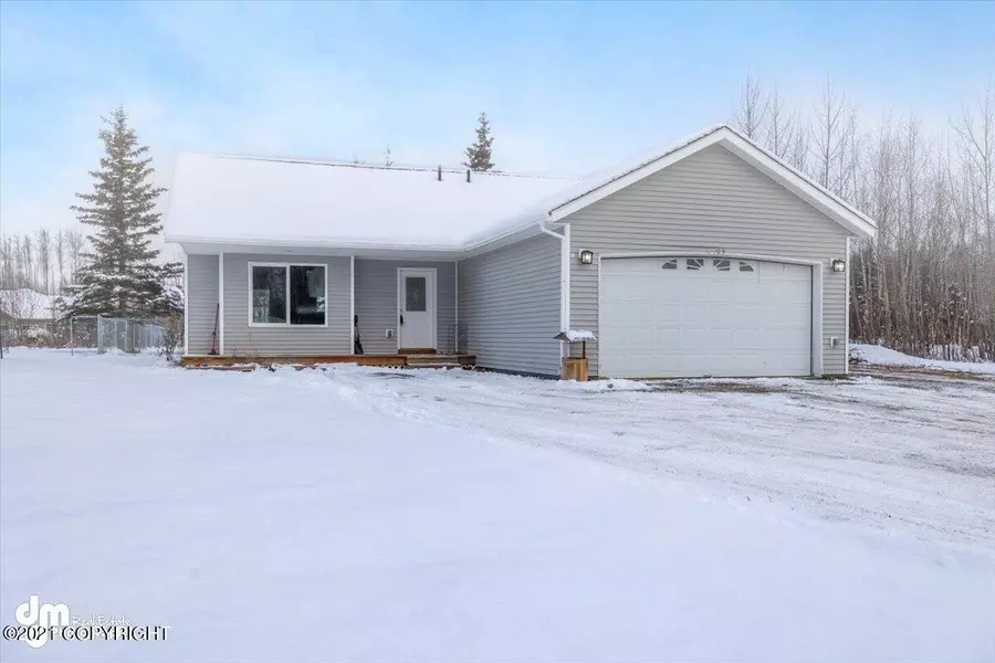 4709 W Gold Leaf CIR, Wasilla, AK 99623