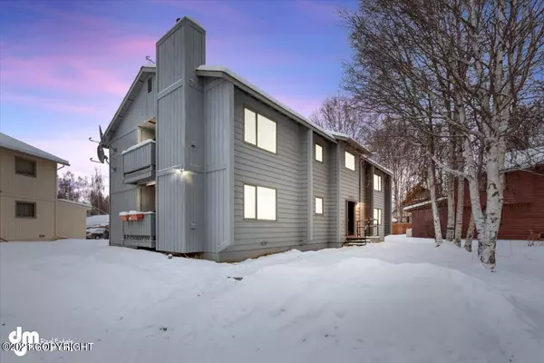 7300 Bearfoot DR, Anchorage, AK 99502