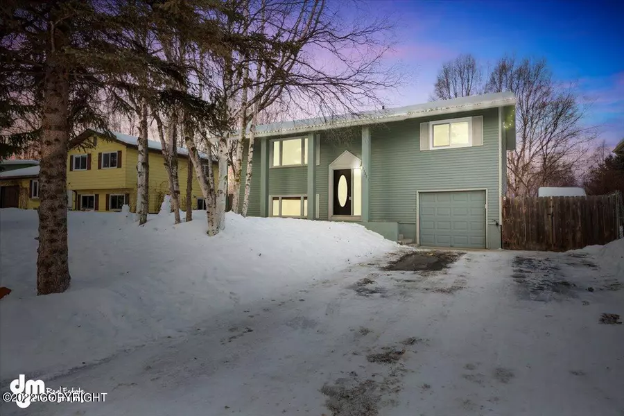 3521 Kachemak CIR, Anchorage, AK 99515