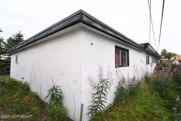 Anchorage, AK 99508,3624 Debarr RD