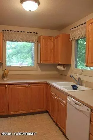 Anchorage, AK 99508,1505 Crescent DR