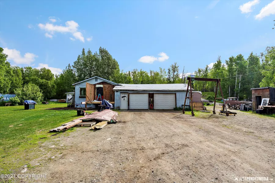 5075 N Wolverine Rd, Palmer, AK 99645