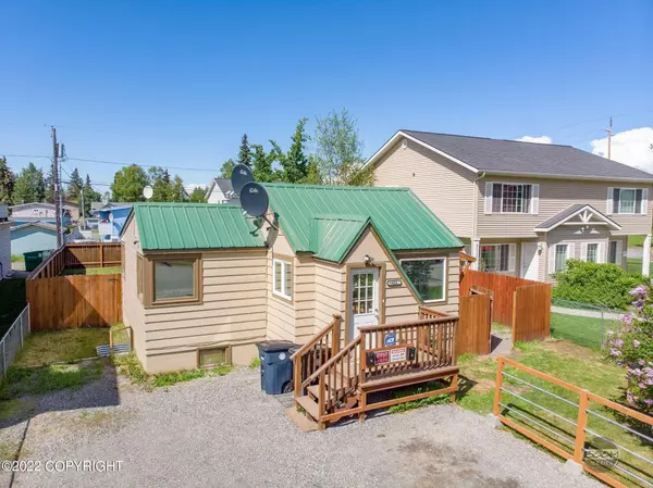 824 N Pine ST, Anchorage, AK 99508