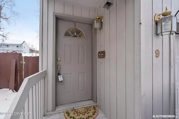 Anchorage, AK 99515,209 Dailey AVE #9
