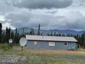 000 Four Mile RD, Slana, AK 99586