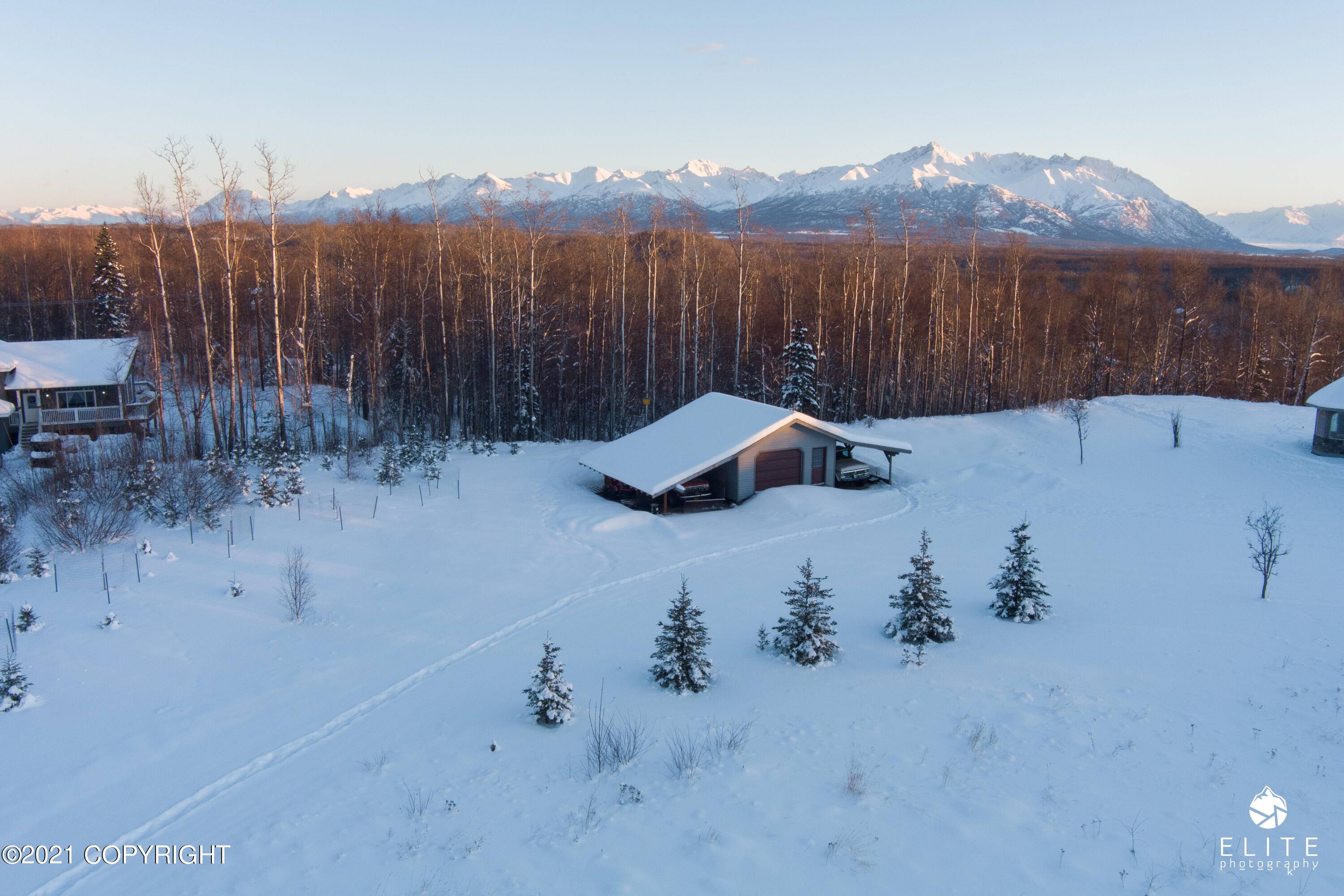 8911 E Mint CIR, Palmer, AK 99645
