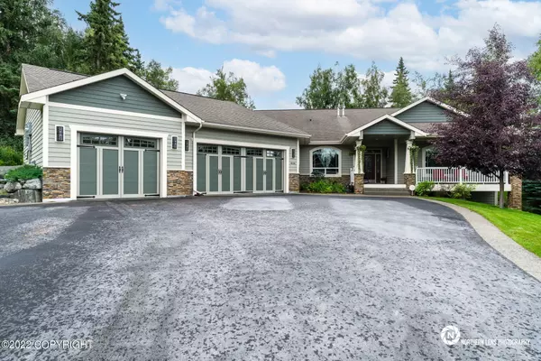 4636 Quasar DR, Anchorage, AK 99507