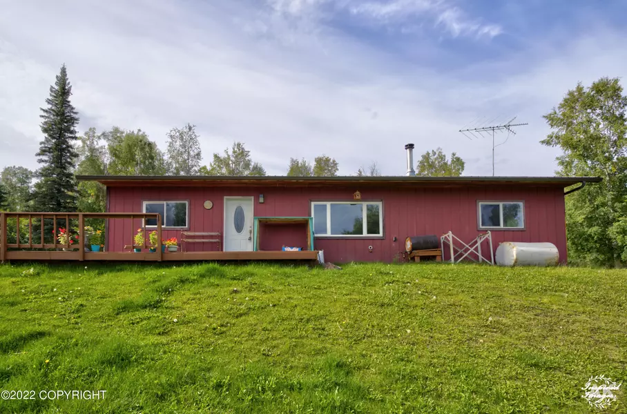 7070 Johnson RD, Salcha, AK 99714