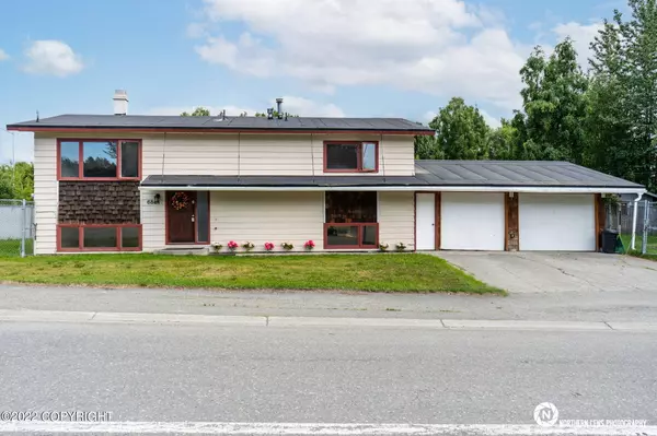 6821 Cranberry ST, Anchorage, AK 99502