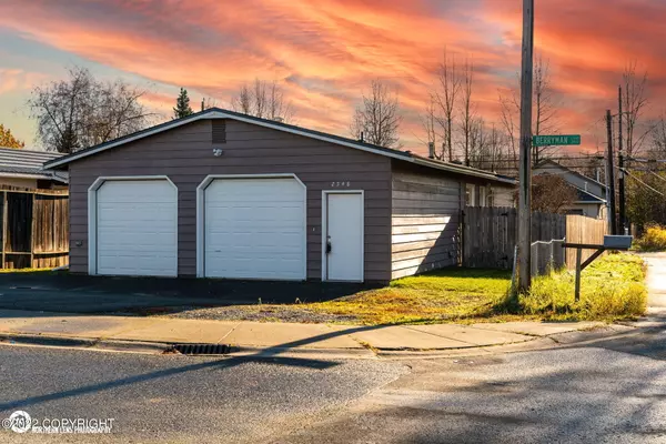 2548 Berryman LN, Anchorage, AK 99502