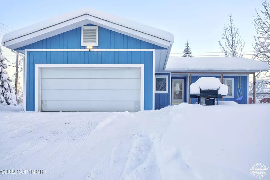 802 Minuteman LOOP, North Pole, AK 99705