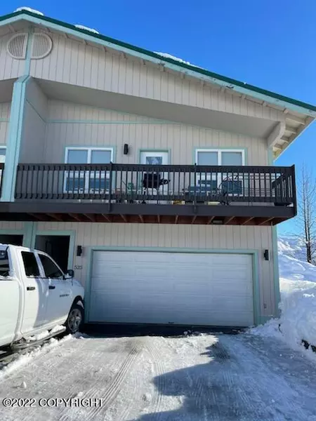 525 Vallhalla LN, Valdez, AK 99686