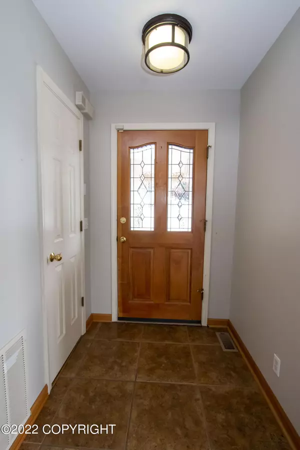 Eagle River, AK 99577,11068 Kaskanak DR