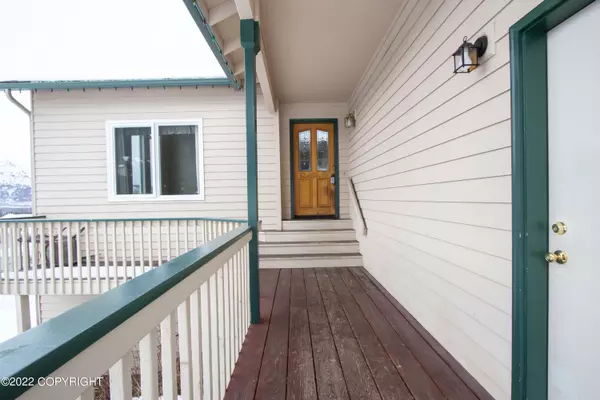 Eagle River, AK 99577,11068 Kaskanak DR