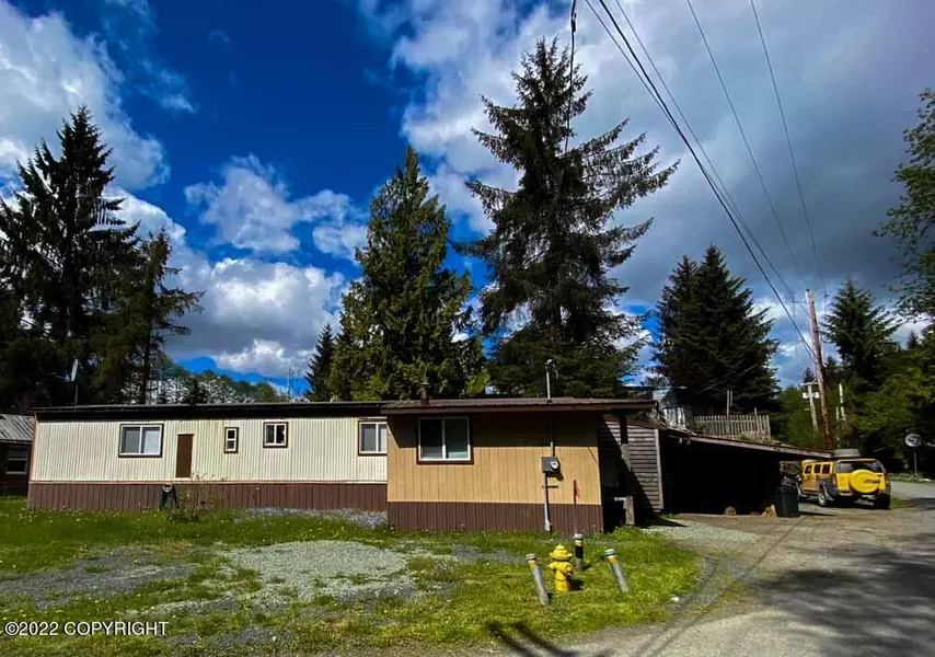 401 Rainy LN, Thorne Bay, AK 99919