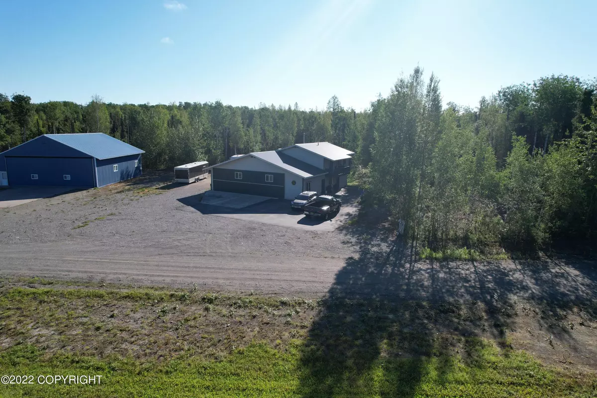 Willow, AK 99688,59775 Airpark PL