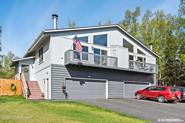 9304 Biorka CIR, Eagle River, AK 99577