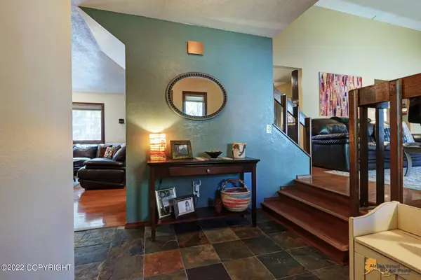 Anchorage, AK 99516,13701 Capstan DR