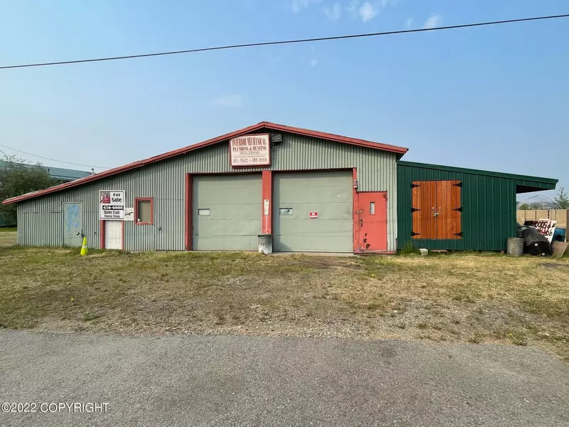 2529 Old Richardson HWY, North Pole, AK 99705