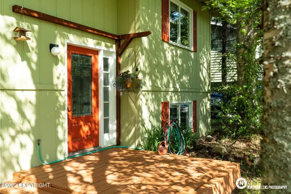 12820 Crows CIR, Anchorage, AK 99515