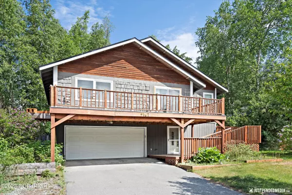 9167 W Parkview Terrace LOOP, Eagle River, AK 99577