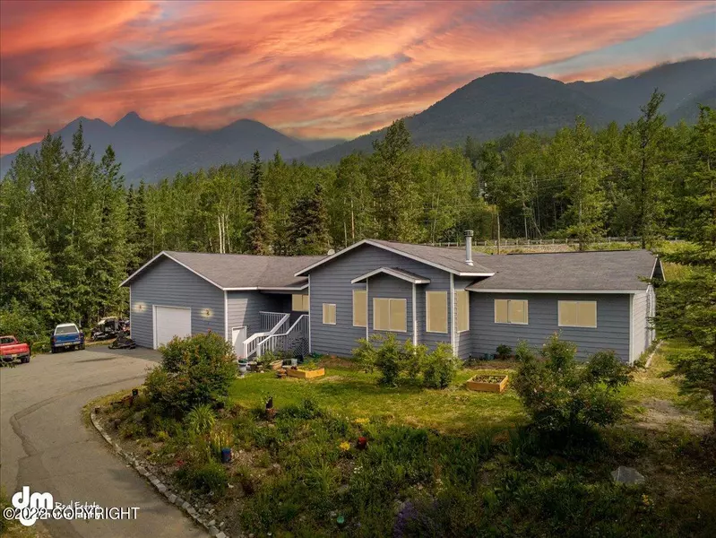 25673 Bendilent CIR, Eagle River, AK 99577