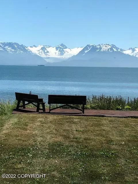 5058 Kachemak DR, Homer, AK 99603