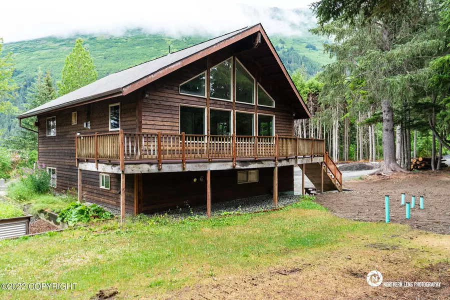 301 Monarch Mine RD, Girdwood, AK 99587