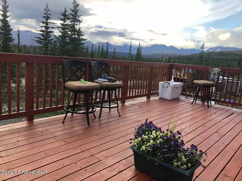 4 Northwind WAY, Cantwell, AK 99729