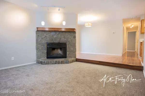 Anchorage, AK 99517,4213 Cosmos DR