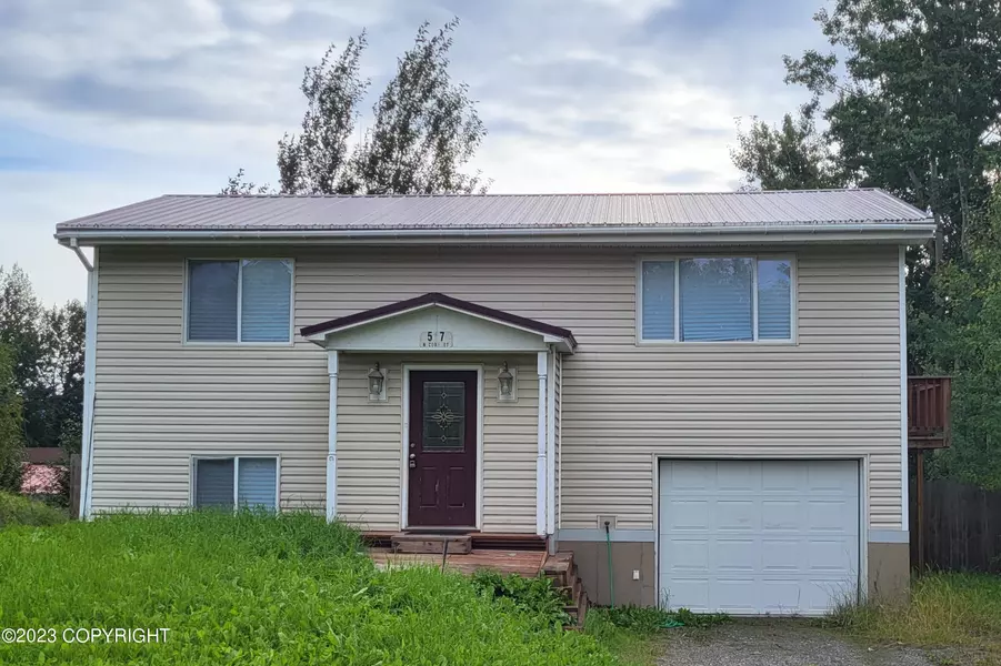 517 N Cobb ST, Palmer, AK 99645