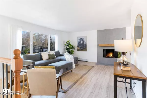 3910 Laron LN, Anchorage, AK 99504