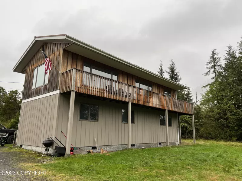 101 Woodrow Wilson DR, Petersburg, AK 99833